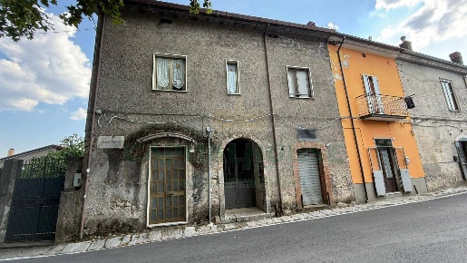 Foto Case semi ndipendenti a Forino Centro di 40 m² con 2 locali in vendita