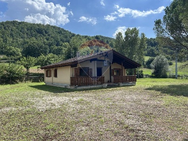 Foto Baita in Via Poggio, Valtopina di 84 m² con 3 locali in vendita