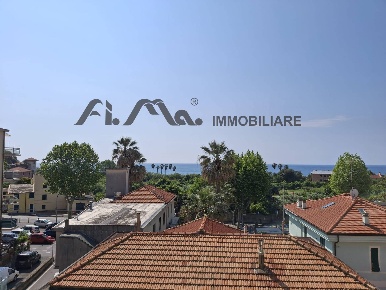 Foto Appartamento a Albisola Superiore di 115 m² con 4 locali in vendita