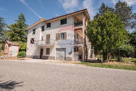 Foto Appartamento in contrada esinante, Apiro di 118 m² con 3 locali