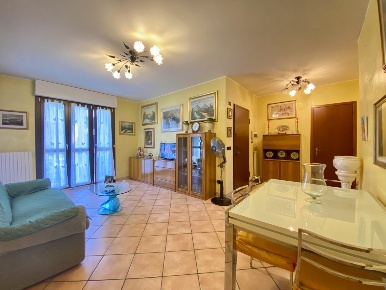 Foto Appartamento in VIA MOZART 9, Zibido San Giacomo Centro di 92 m²