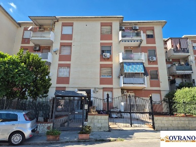 Foto Appartamento a Palermo Borgo Nuovo - Castellana di 105 m² con 5 locali