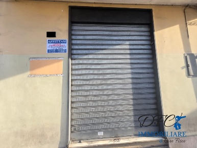Foto Locale commerciale a Afragola di 30 m² con 2 locali in affitto