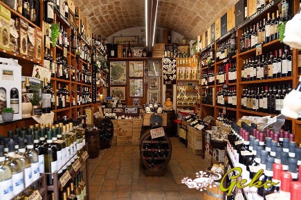 Foto Attività commerciale a San Gimignano Centro di 18 m² con 1 locali