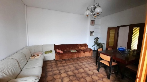 Foto Appartamento a Sovicille Centro di 91 m² con 4 locali in vendita