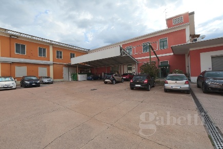 Foto Magazzino in Via Sirmione 6, Busto Arsizio Sant'Edoardo di 155 m²