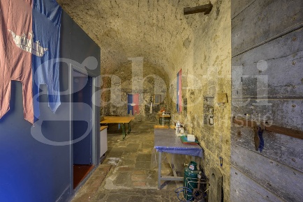 Foto Magazzino in Via Capitano del Popolo 2, Gubbio Centro di 70 m²