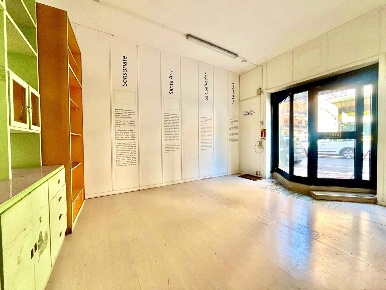 Foto Negozio in Latina, Roma Appio Latino di 60 m² con 2 locali in affitto