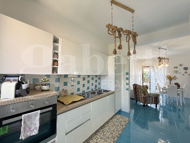 Foto Appartamento in Via Matteo Negri 33, Minturno Centro di 81 m²