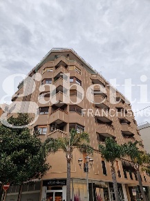 Foto Appartamento in Via Mazzini 27, Brindisi Centro Storico di 220 m²
