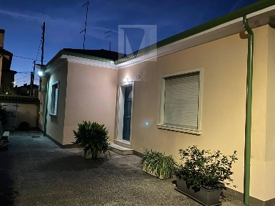 Foto Villa unifamiliare a Padova Santissima Trinità di 120 m² con 4 locali