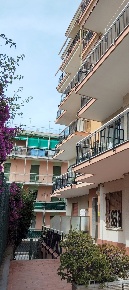 Foto Appartamento a Loano Centro di 100 m² con 4 locali in vendita