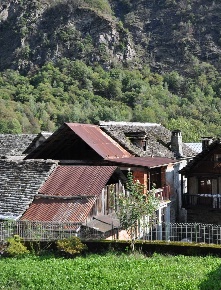 Foto Appartamento in Frazione Locasca 24, Antrona Schieranco di 150 m²