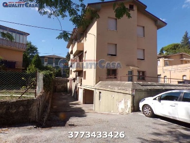 Foto Magazzino a Jesi di 51 m² con 1 locali in vendita