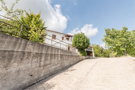 Foto Casa indipendente in via campo bertona 50, Montebello di Bertona