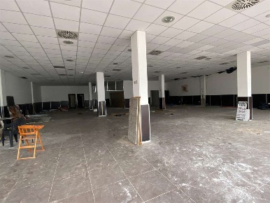 Foto Negozio a Perugia di 530 m² in affitto