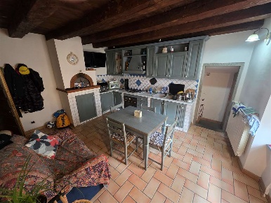 Foto Appartamento a Castelnuovo di Garfagnana Centro di 105 m² con 4 locali