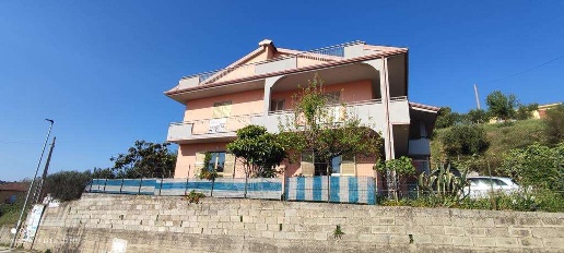 Foto Casa indipendente in Via Santa Barbara, Ascea Stanpella di 350 m²