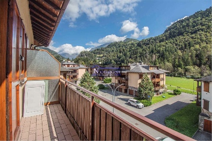 Foto Appartamento in Piazza Pertini, Gromo Centro di 85 m² con 3 locali