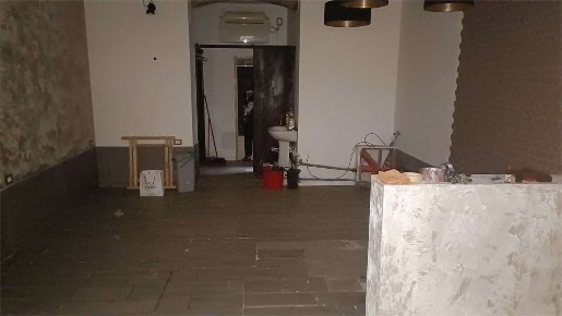 Foto Negozio in Calle del Paradiso, Venezia Rialto di 40 m² con 5 locali