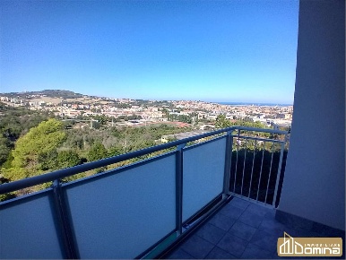 Foto Appartamento in via Manzoni, Ancona Le Grazie di 116 m² con 5 locali