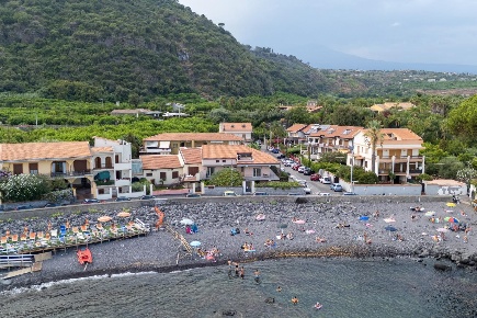 Foto Villa unifamiliare a Acireale Pozzillo, Stazzo, Santa Tecla di 500 m²