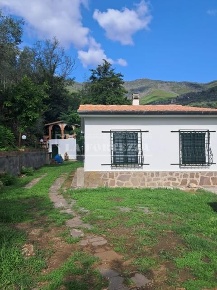 Foto Casa indipendente a Calci Centro di 85 m² con 4 locali in vendita