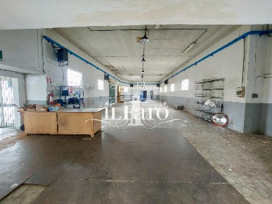 Foto Capannone industriale a Massarosa Massarosa Paese di 1600 m²