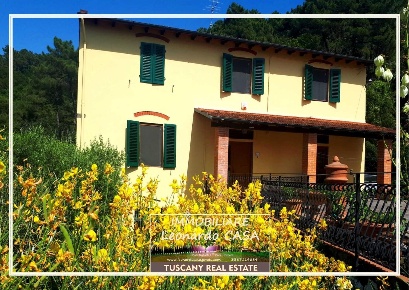 Foto Casale a Vinci di 190 m² con 6 locali in vendita