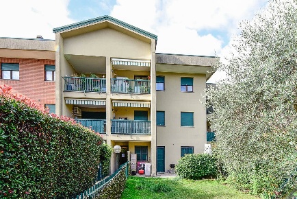 Foto Appartamento in Via Mentana 1bis, Carate Brianza Centro di 40 m²