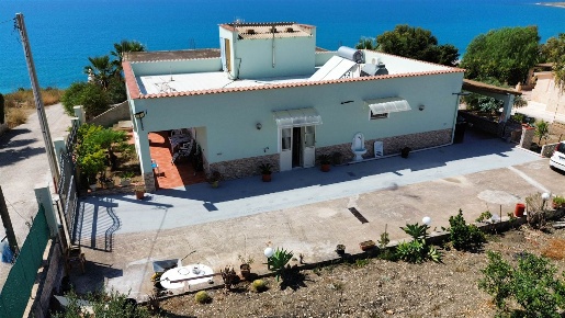 Foto Villa unifamiliare in Pianagrande, Ribera di 145 m² con 6 locali