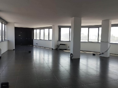 Foto Ufficio a Parma Ospedale - Volturno di 130 m² con 1 locali in affitto