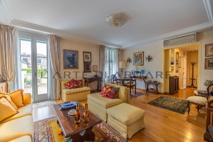 Foto Appartamento in Calle del Carro 1638B, Venezia San Marco di 111 m²