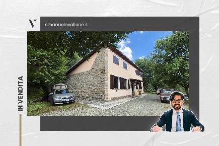 Foto Villa bifamiliare a Palagano di 150 m² con 12 locali in vendita