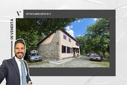 Foto Villa bifamiliare a Palagano di 150 m² con 12 locali in vendita