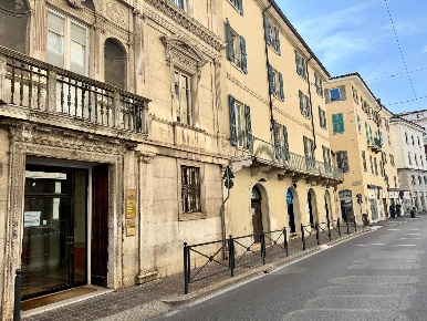 Foto Ufficio a Brescia Castello - Via Musei di 110 m² con 3 locali