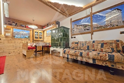 Foto Villa a schiera a Campitello di Fassa di 78 m² con 5 locali in vendita