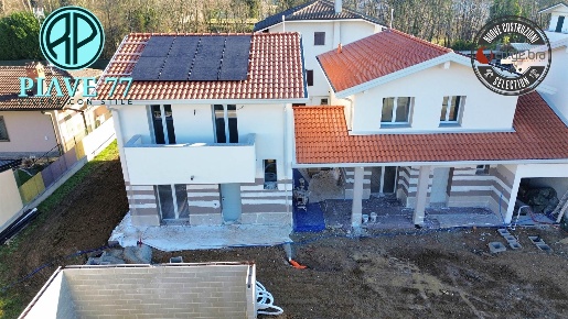 Foto Villa unifamiliare in Via Piave 77, Cogliate Centro di 113 m²