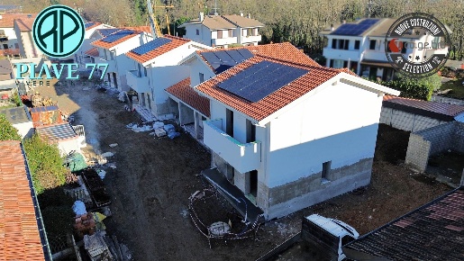 Foto Villa unifamiliare in Via Piave 77, Cogliate Centro di 125 m²