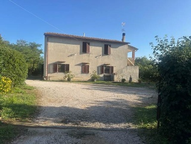 Foto Rustico a Magliano in Toscana Centro di 310 m² con 12 locali