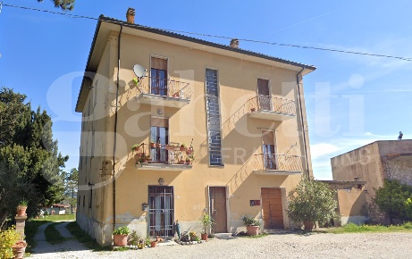 Foto Appartamento in LocalitÃ  SCRITTO SNC, Gubbio di 70 m² con 4 locali
