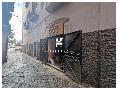 Foto Negozio in Antica Corte, Salerno Centro Storico - Teatro Verdi