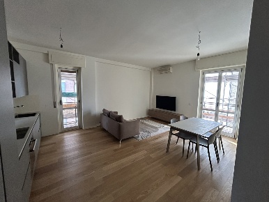 Foto Appartamento in Via Delle Forze Armate 41A, Milano Bande Nere di 82 m²