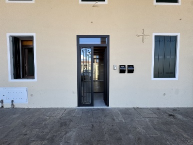 Foto Negozio in Via MATTEOTTI 113, Noventa Vicentina Centro di 50 m²