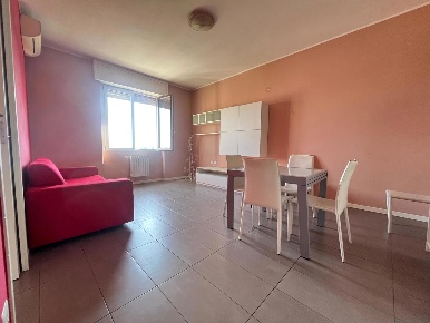 Foto Appartamento in Via Gallini 12, Abbiategrasso di 75 m² con 2 locali