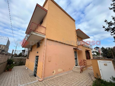 Foto Appartamento in Napoli, Bari San Girolamo di 60 m² con 3 locali