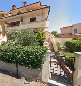 Foto Appartamento in Via Brodolini, Pitigliano di 75 m² con 4 locali