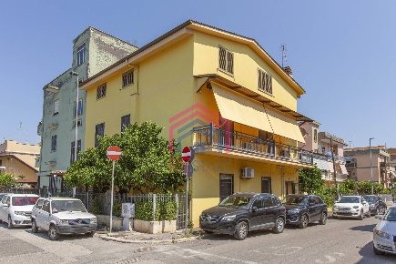Foto Villa singola in via delle Pesche, Aprilia Centro di 273 m² in vendita
