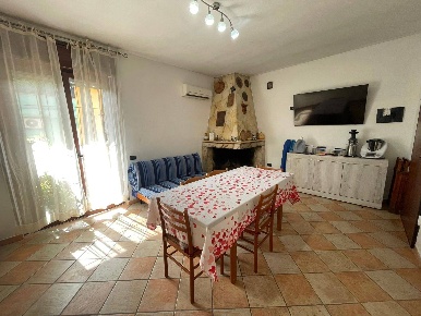 Foto Appartamento in Via Liguria, Quartu Sant'Elena di 75 m² con 3 locali