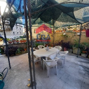 Foto Appartamento in Via Salento, Roma Bologna di 125 m² con 5 locali